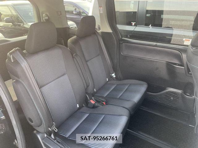 Toyota VOXY 2015-03 289042-6