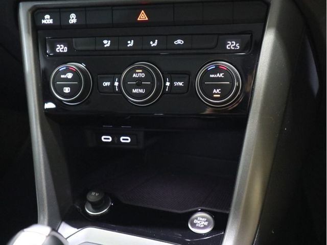 VolksWagen T-ROC 2021-09 21334-22
