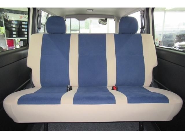 Toyota HIACE VAN 2018-01 11237-7
