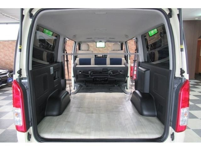 Toyota HIACE VAN 2018-01 11237-11