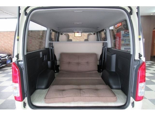 Toyota HIACE VAN 2018-01 11237-10