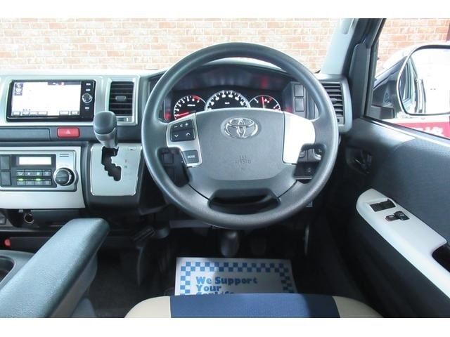 Toyota HIACE VAN 2018-01 11237-15