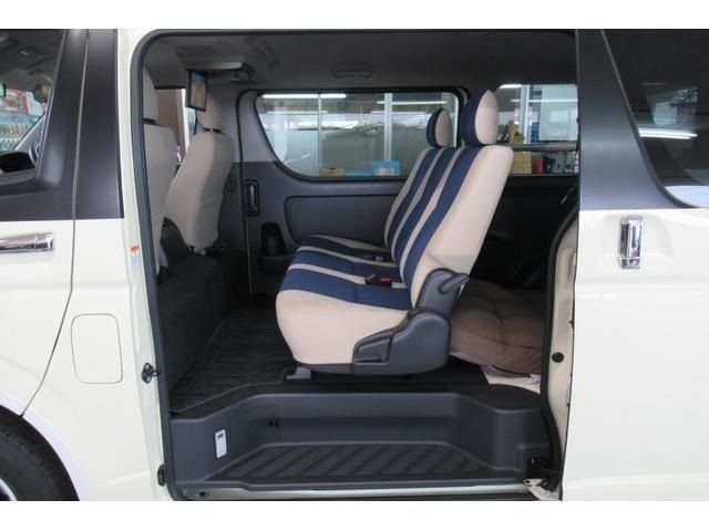 Toyota HIACE VAN 2018-01 11237-9