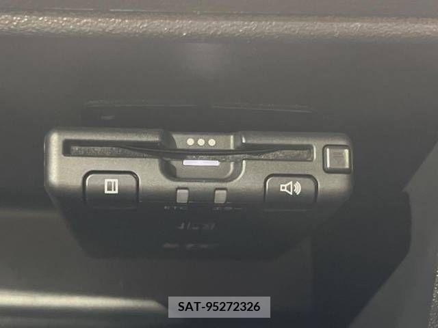 Nissan MARCH 2021-06 363192-4