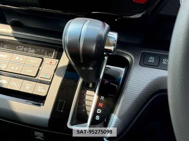 Honda e 2019-05 377246-18