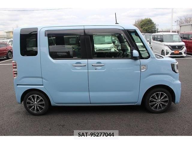 Daihatsu WAKE 2017-03 245361-7