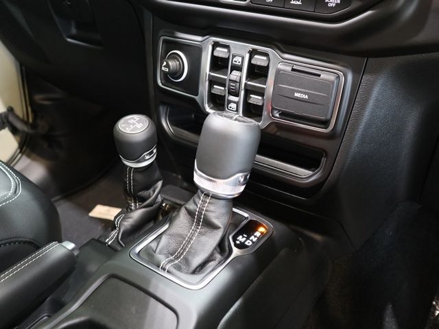 Jeep WRANGLER 2022-09 8590-11