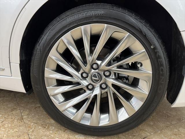 Lexus ES 2018-12 188537-17