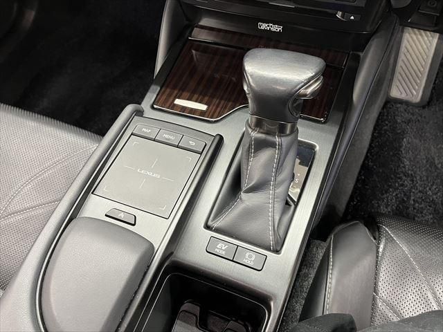 Lexus ES 2018-12 188537-25
