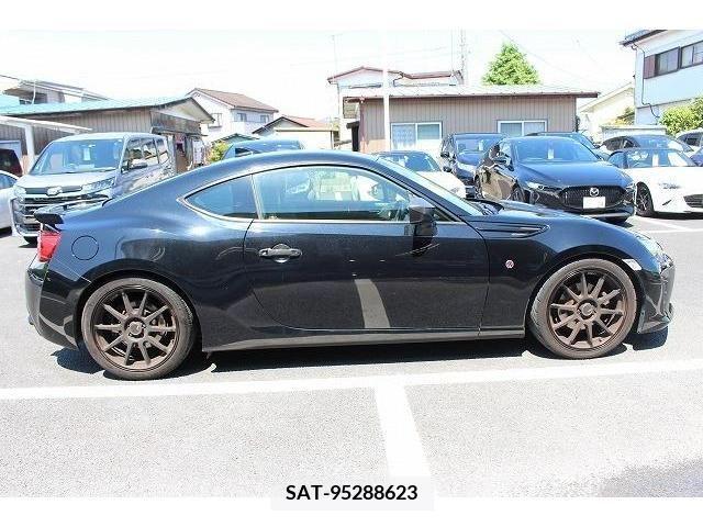 Toyota 86 2017-01 321160-7