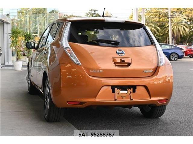 Nissan LEAF 2016-01 248784-1