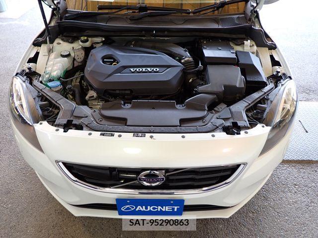 Volvo V40 2013-12 348249-23