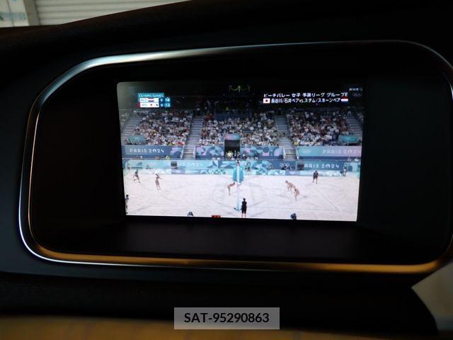 Volvo V40 2013-12 348249-11