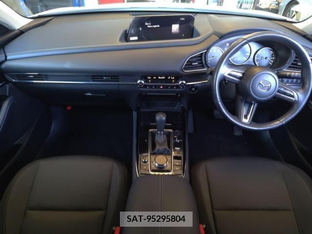 Mazda CX-30 2019-12 302110-2