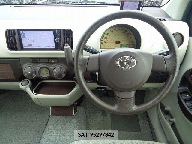 Toyota PASSO 2012-10 379120-1