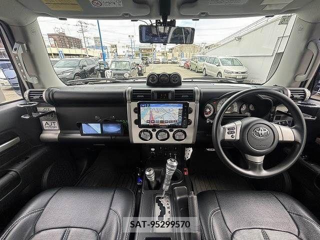 Toyota FJ CRUISER 2014-05 304464-1