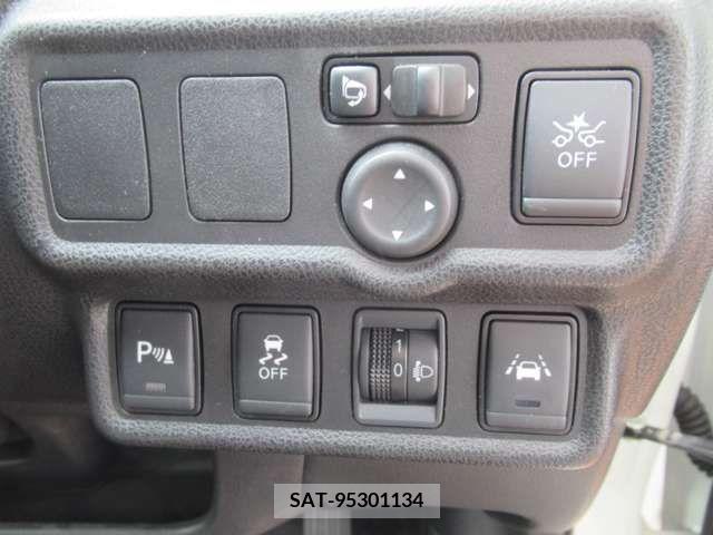 Nissan NOTE 2019-02 328743-6