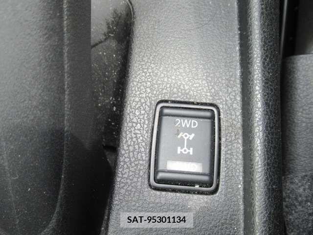 Nissan NOTE 2019-02 328743-7