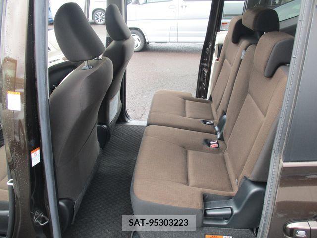 Toyota SIENTA 2018-04 314654-5