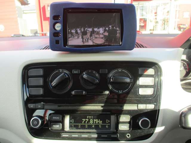VolksWagen UP! 2013-09 193862-18
