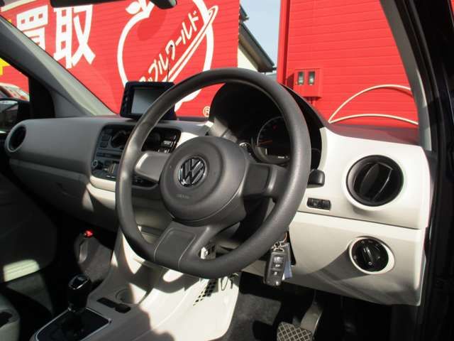 VolksWagen UP! 2013-09 193862-8