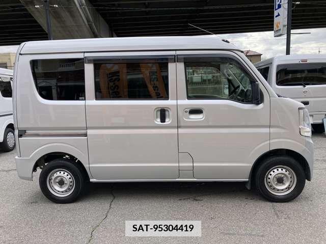Nissan CLIPPER 2017-11 334733-3