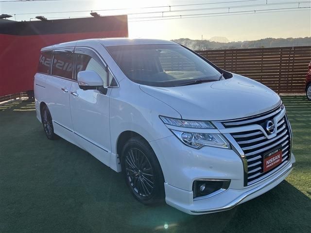 Nissan ELGRAND 2018-09 189919-15
