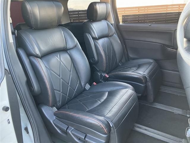 Nissan ELGRAND 2018-09 189919-28