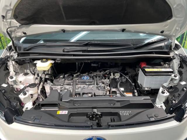 Toyota VOXY HYBRID 2022-10 19086-19