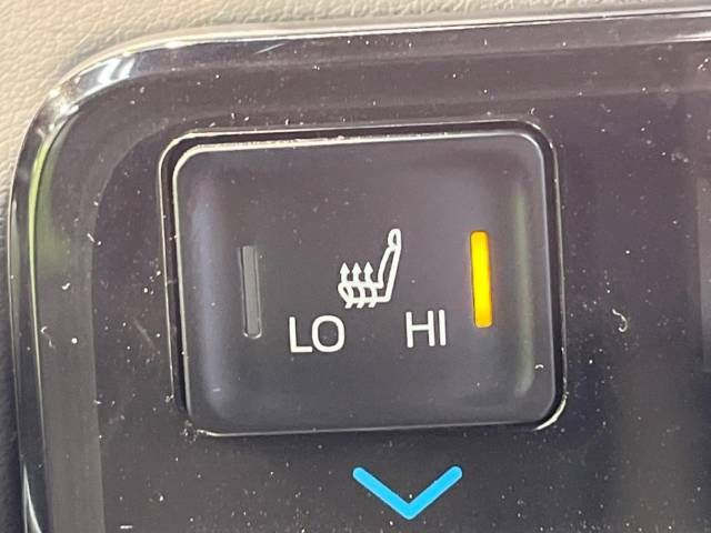 Toyota VOXY HYBRID 2022-10 19086-4