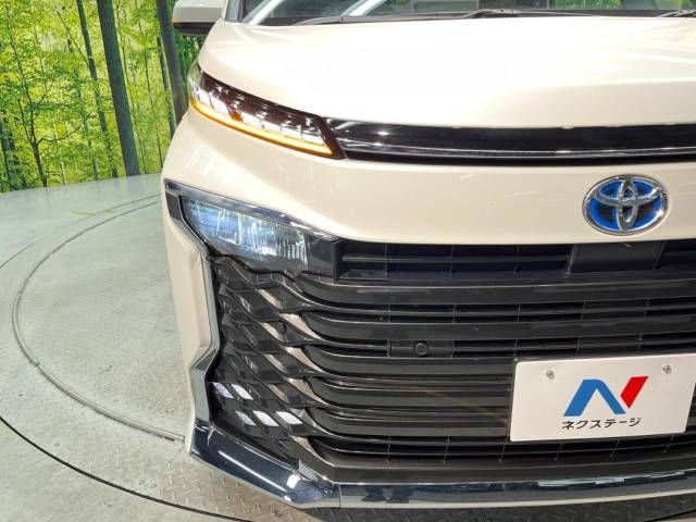 Toyota VOXY HYBRID 2022-10 19086-13