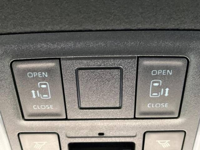 Toyota VOXY HYBRID 2022-10 19086-3