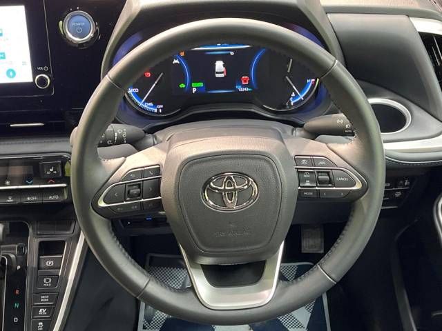 Toyota VOXY HYBRID 2022-10 19086-12