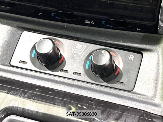 Toyota ALPHARD 2023-02 224565-7