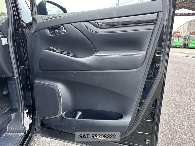 Toyota ALPHARD 2021-09 235285-7
