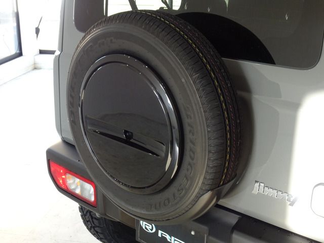 Suzuki JIMNY 2023-09 21389-12