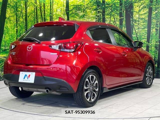 Mazda DEMIO 2015-04 267653-17