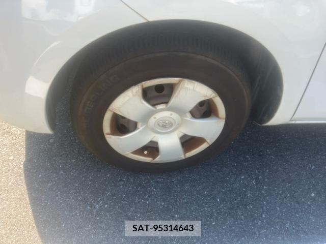 Toyota SIENTA 2010-09 394071-7