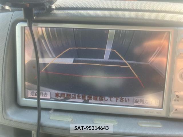 Toyota SIENTA 2010-09 394071-21