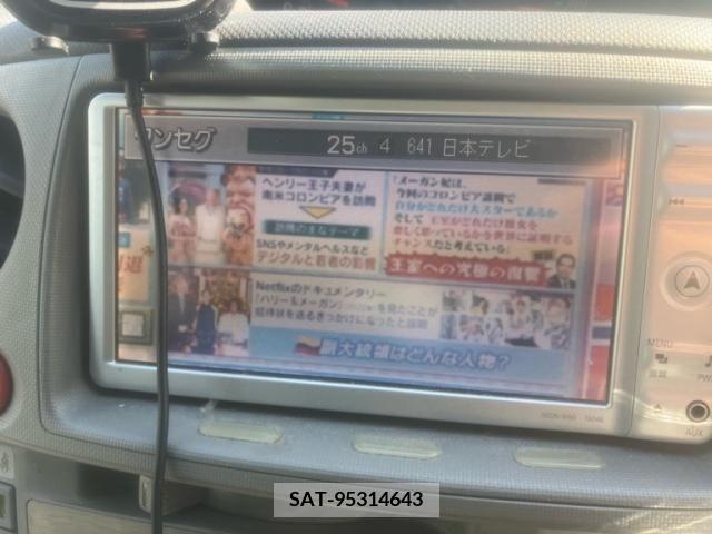 Toyota SIENTA 2010-09 394071-20