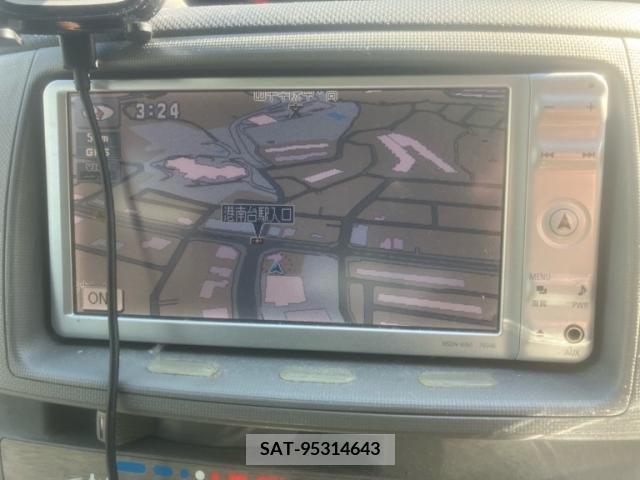 Toyota SIENTA 2010-09 394071-19