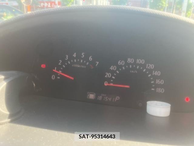 Toyota SIENTA 2010-09 394071-18