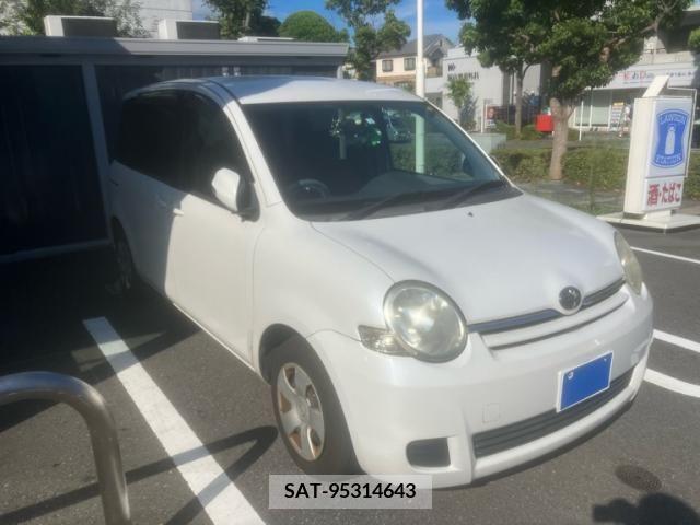 Toyota SIENTA 2010-09 394071-1