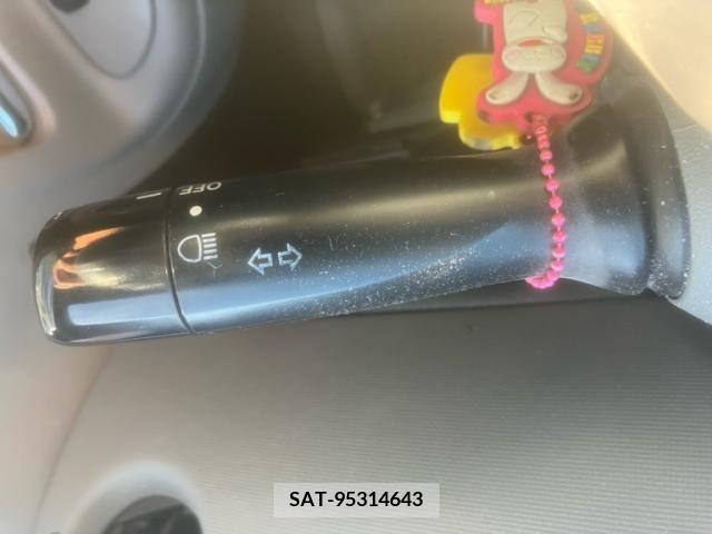 Toyota SIENTA 2010-09 394071-15