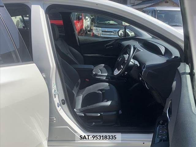 Toyota PRIUS 2016-07 281916-13