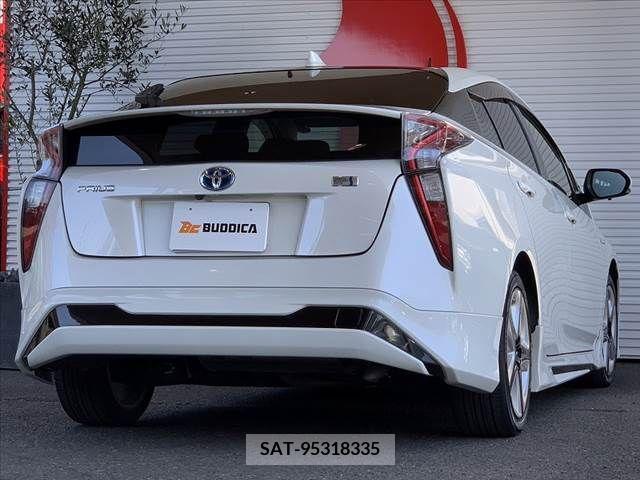 Toyota PRIUS 2016-07 281916-11