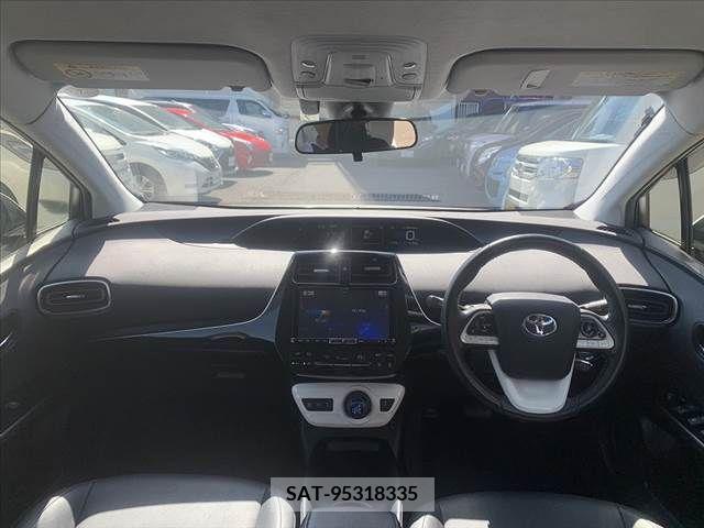 Toyota PRIUS 2016-07 281916-1