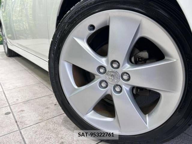 Toyota PRIUS 2013-06 322046-13