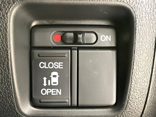 Honda N BOX CUSTOM 2017-03 185850-2
