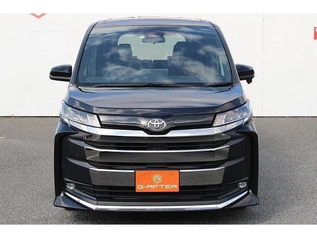 Toyota NOAH 2022-04 23509-5